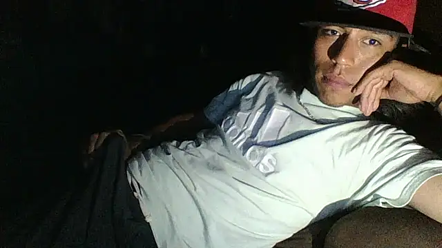 alexalejandro13 (M young) - DESNUDAME COMPLETO