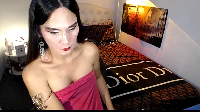 NinaDOM4CUM webcam