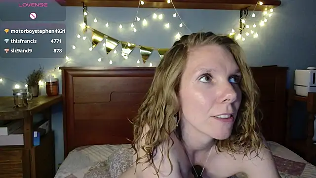 Daisy_Lovely webcam