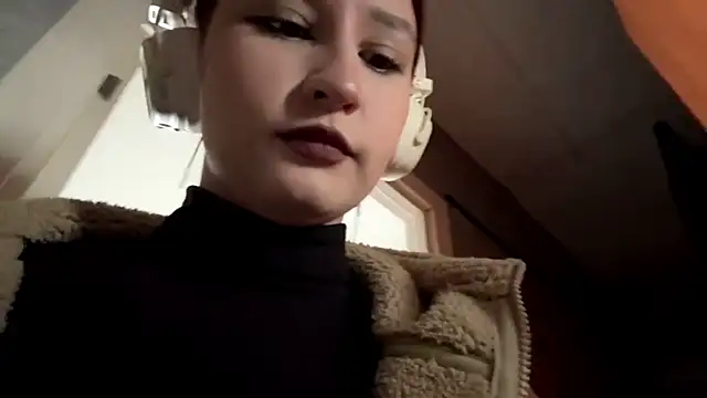 SuzanMoote webcam