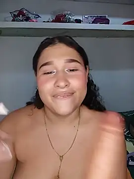 LittleSweetZoe__ webcam