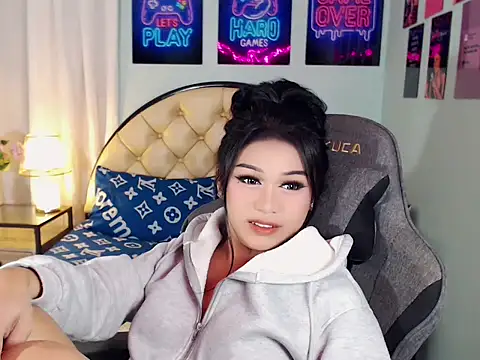 SexxyTsLoverr webcam
