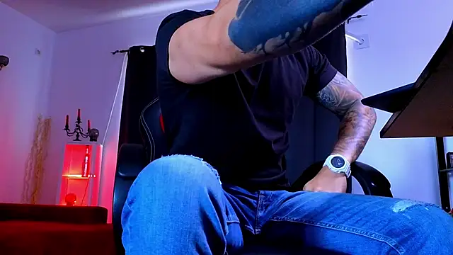 MightyAaron66 webcam