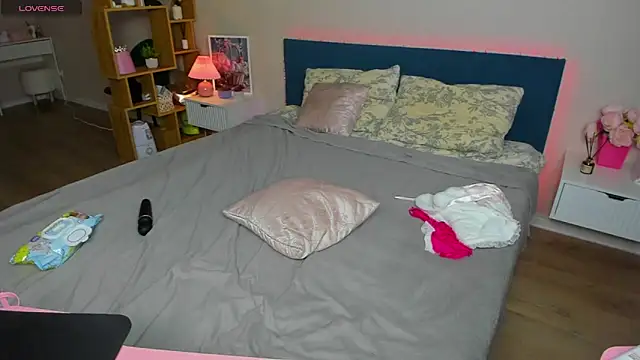 BritneyLix live cam