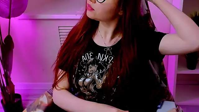 CarolGiggly webcam
