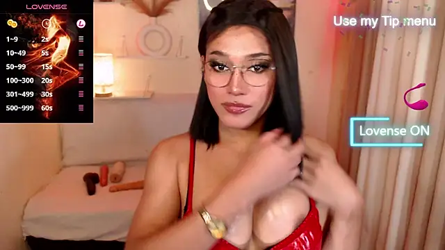deliciouskelly live cam on StripChat