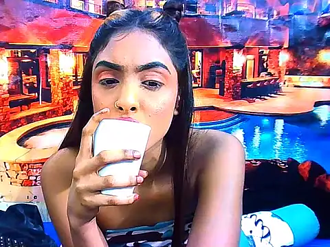 IndianPretty14u2Luv webcam