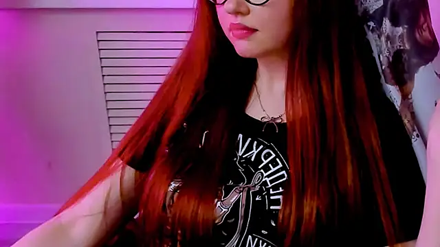 CarolGiggly webcam