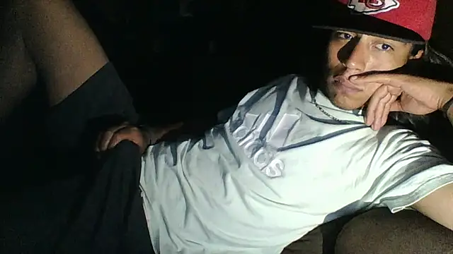 AlexAlejandro13 webcam