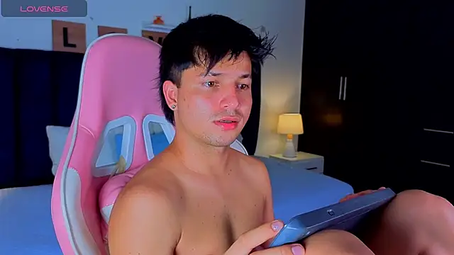 Issac_james_ webcam