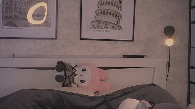 MeghanElson webcam