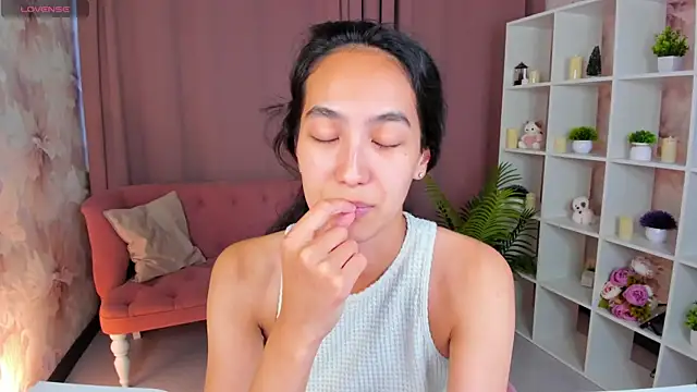 FlirtyAura webcam