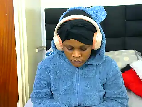 BlondieBitch webcam