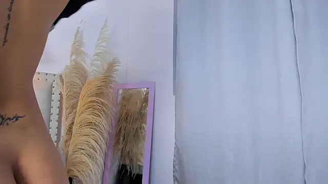 Mia_dolls18 webcam