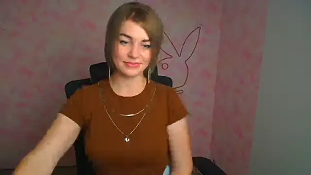 CuttieEmma webcam