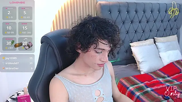anaciet_evans (M twink) - naked+ showlights dace