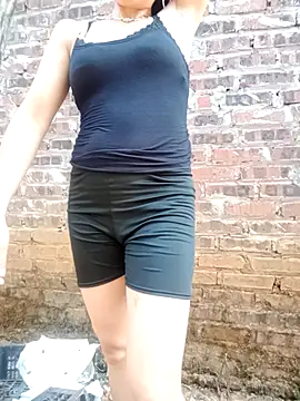 Bella-lynlyn webcam