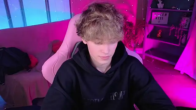 kevingarsiaa (M twink) - jerk off 2 min