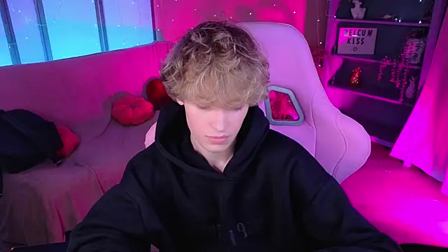 kevingarsiaa live sex cam