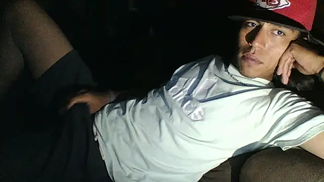 AlexAlejandro13 webcam
