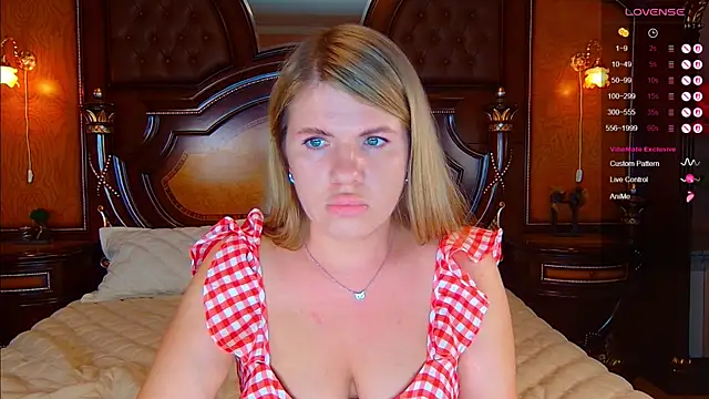 NoraBigAss webcam
