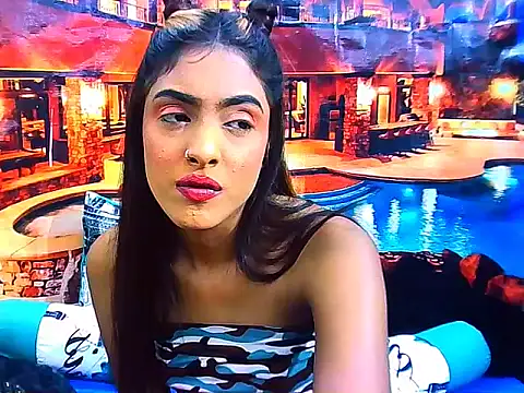 IndianPretty14u2Luv webcam