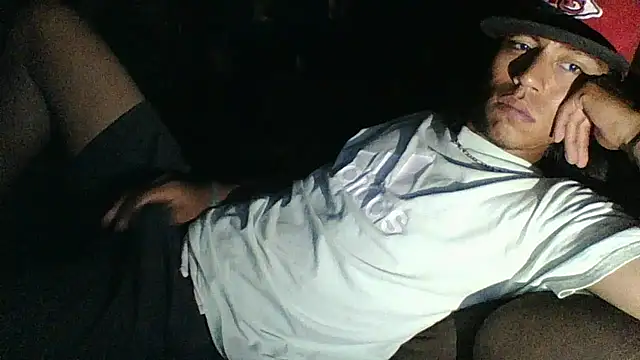 AlexAlejandro13 webcam