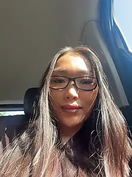 trytomakememoam webcam