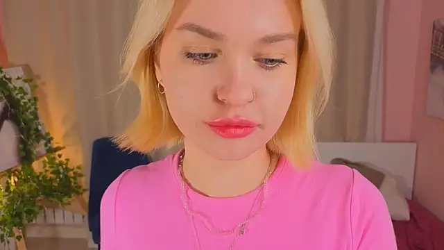 EulaZolla live cam on StripChat
