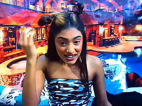 IndianPretty14u2Luv webcam