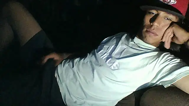 AlexAlejandro13 webcam
