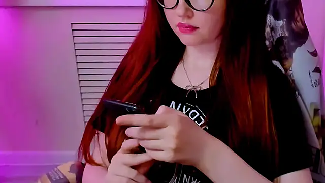 CarolGiggly webcam