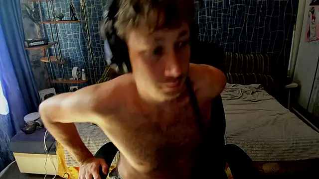CuteBoy228 webcam
