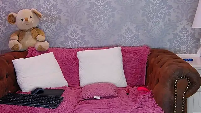 Ella_Raven webcam