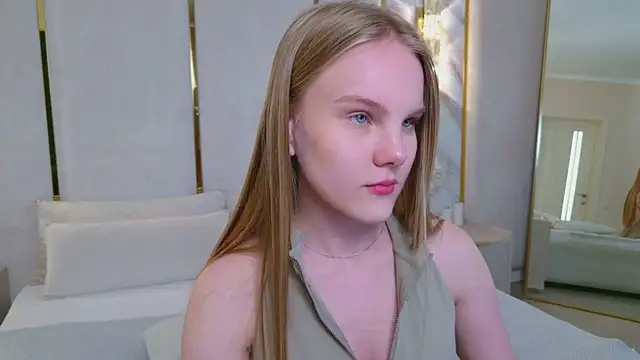 Lili_Lohan webcam
