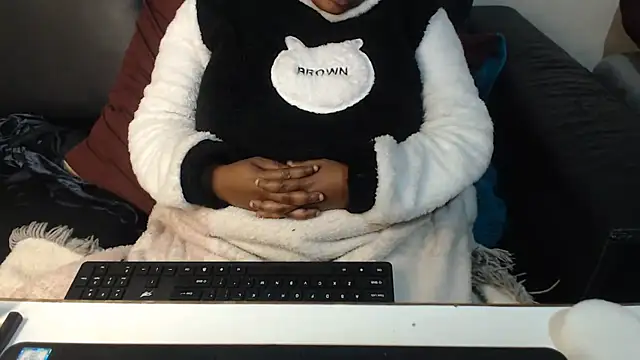 BustyNina41 webcam