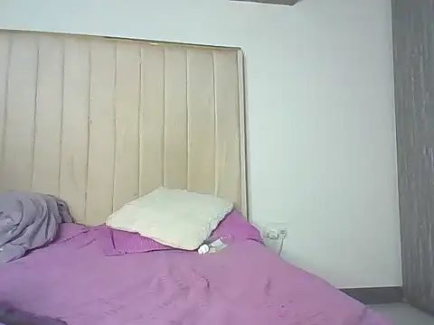 naughty_amber5 webcam