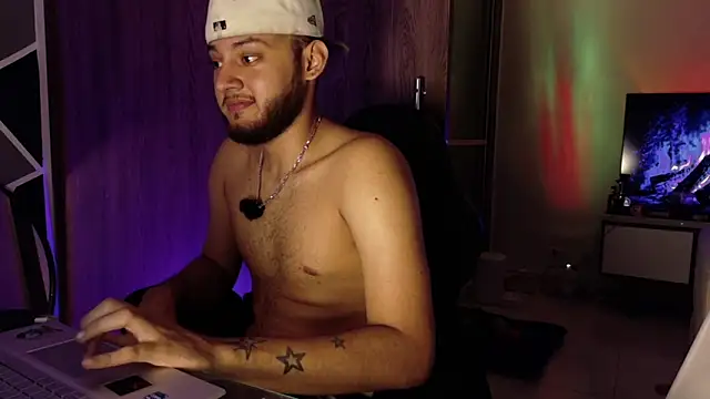Ryan_Miller111 webcam