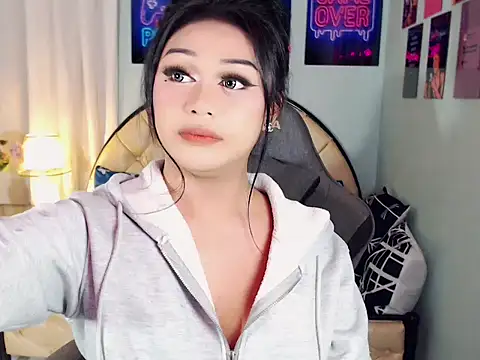SexxyTsLoverr webcam