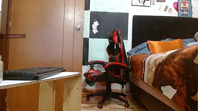 Saray_extrovert_ webcam