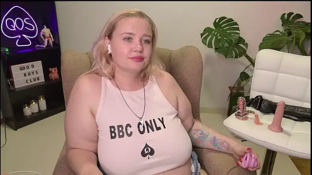 MargotGrey webcam