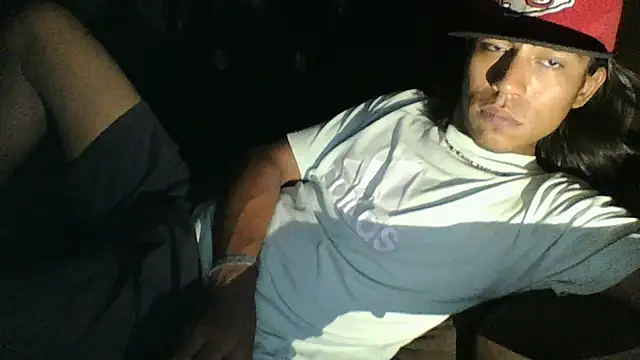AlexAlejandro13 webcam