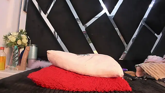 Sasha_Petitte webcam