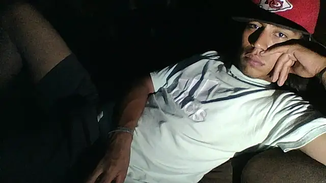 alexalejandro13 (M young) - DESNUDAME COMPLETO