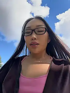 trytomakememoam webcam