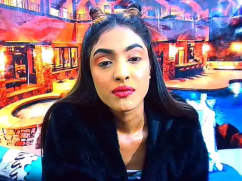 IndianPretty14u2Luv webcam