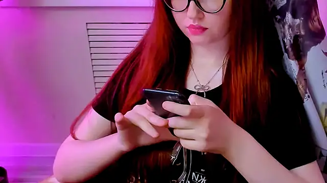 CarolGiggly webcam