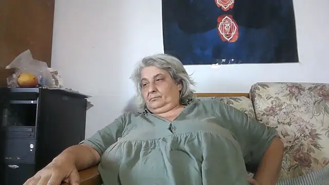 ExquisiteMature webcam