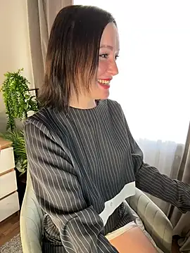 GoldenGoddess- Live Webcam on Stripchat