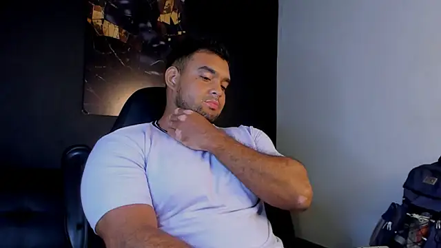 Big_furry_bear13 webcam